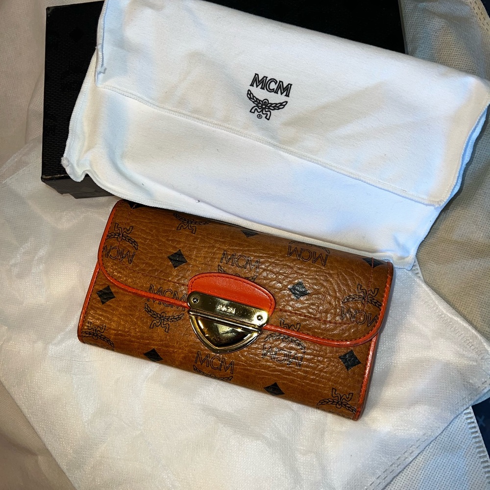 MCM Wallet